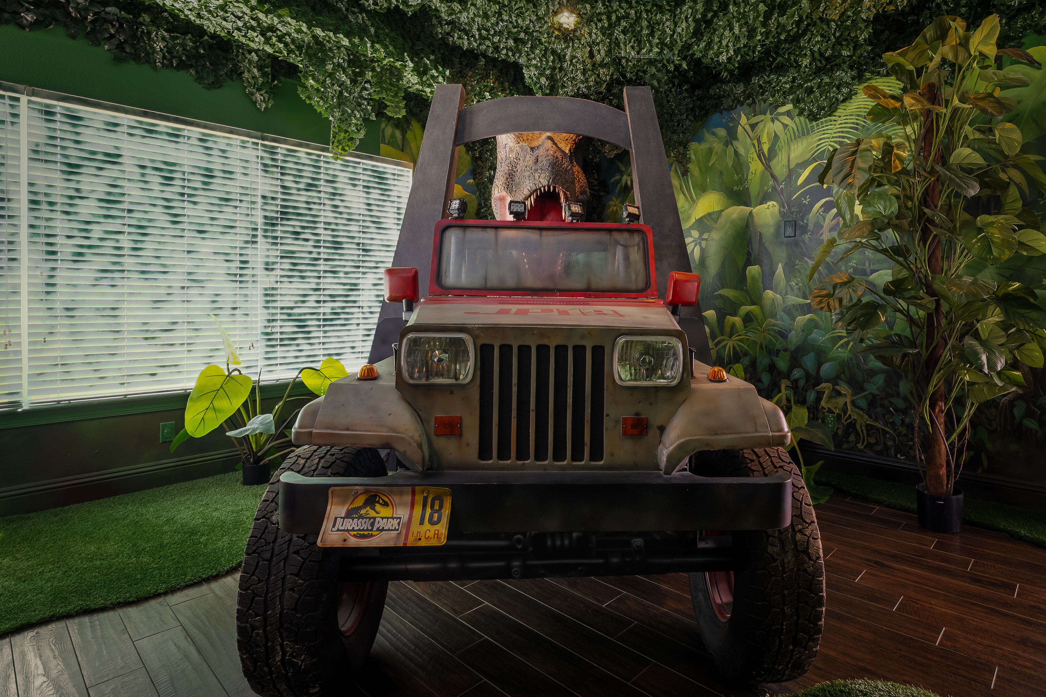 Jurassic Park themed room